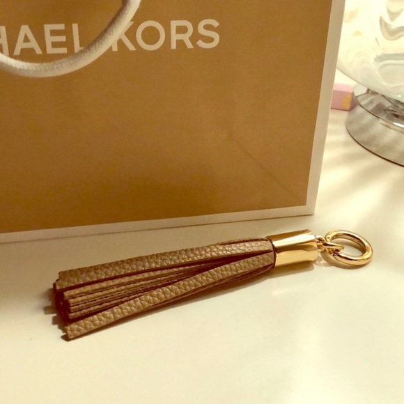 Michael Kors keychain bundle plus poof keychain - Picture 3 of 10